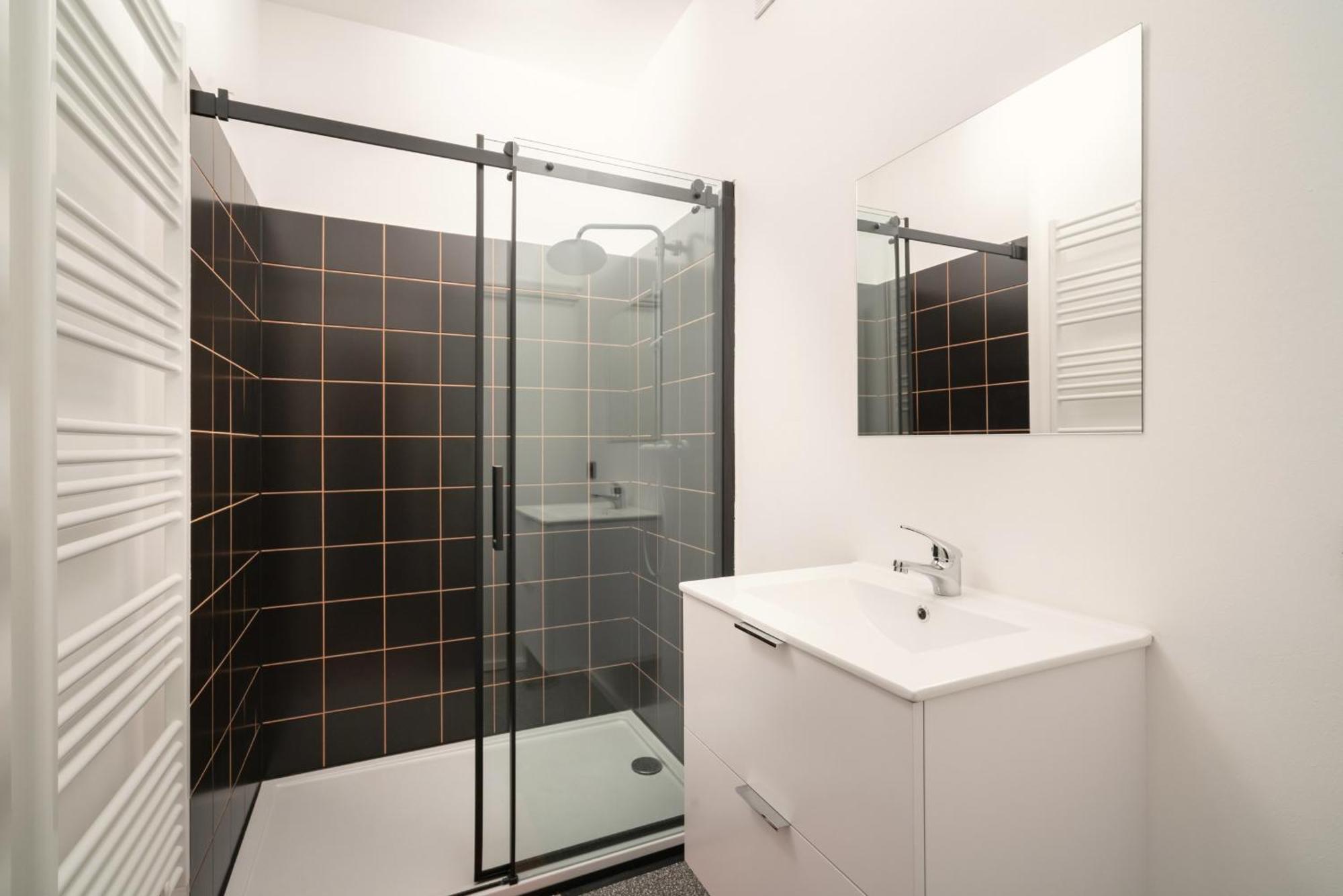 Two-Bedroom Apartments In The Heart Of אנטוורפן מראה חיצוני תמונה