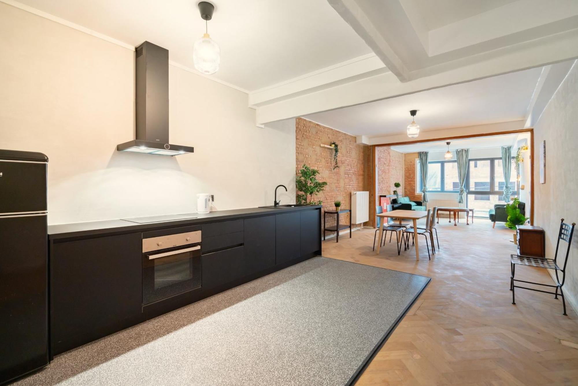 Two-Bedroom Apartments In The Heart Of אנטוורפן מראה חיצוני תמונה